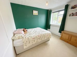 Campernell Close- click for photo gallery